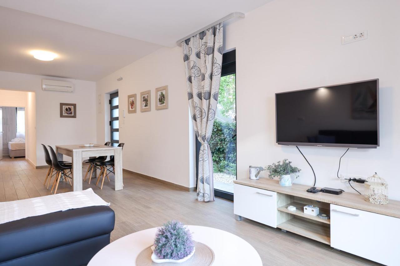 Apartments Mato ザダル エクステリア 写真